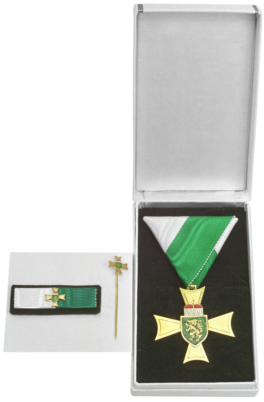 Goldenes Verdienstkreuz für besondere Leistungen und hervorragende
